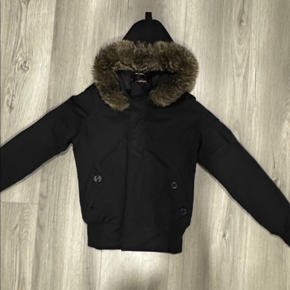 Aritzia Community bomber - Picture 5 of 5